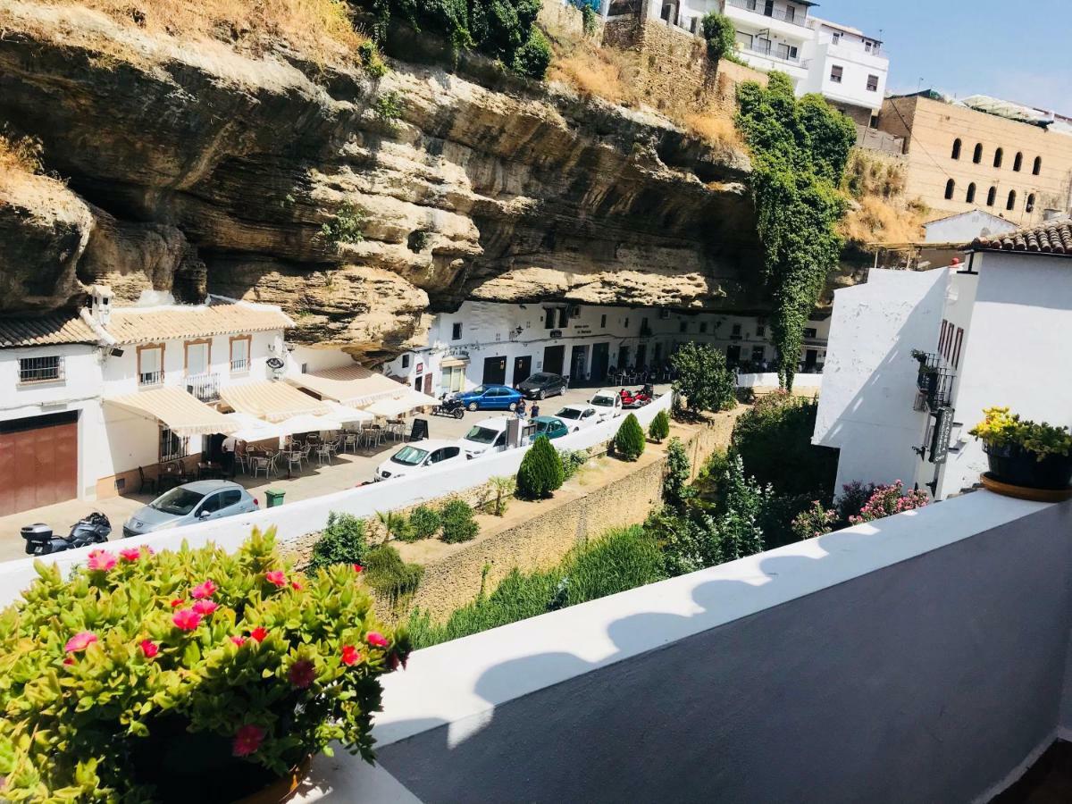 Setenil De Las Bodegas Casa Bajo La Rocaヴィラ エクステリア 写真